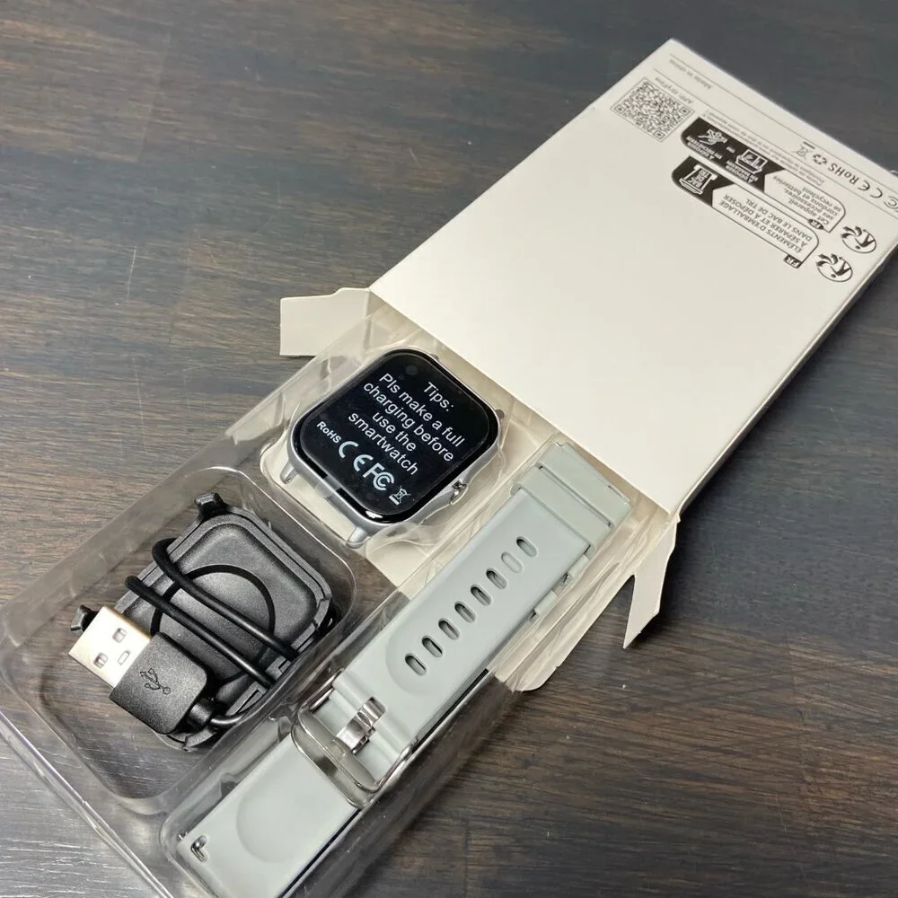 New Smart Watch – Touchscreen - NWT
